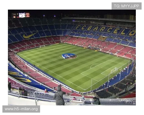 如何用手机录制AC米兰队歌女生版高质量视频教程助你成为粉丝中的歌唱达人